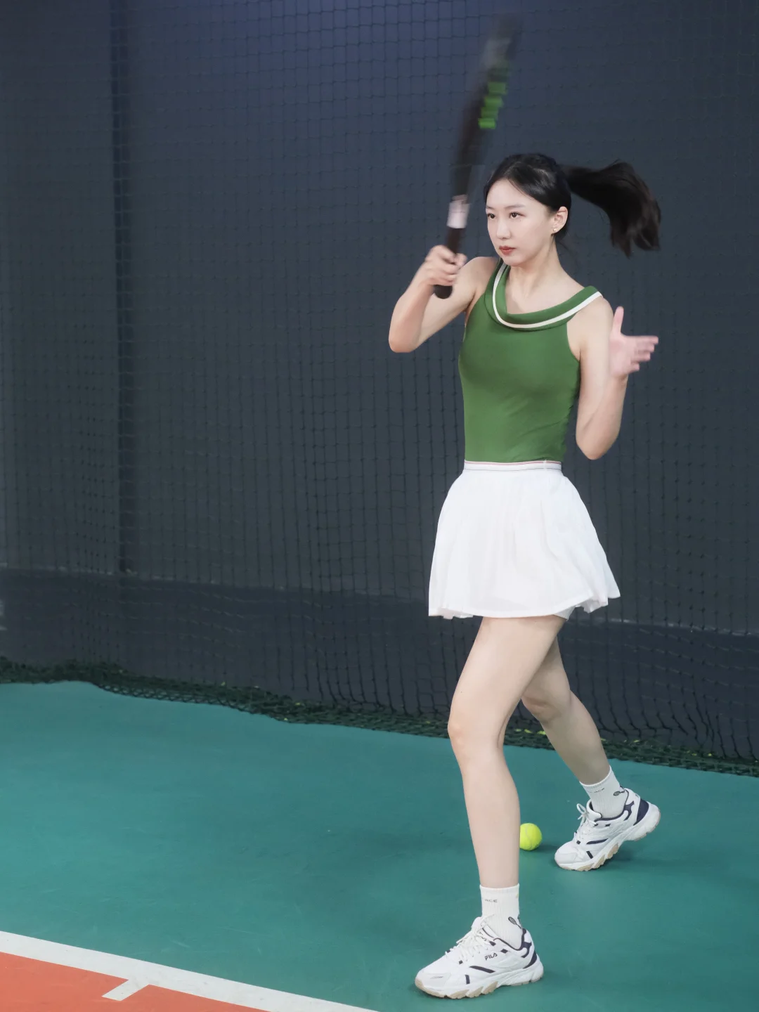 🎾不上班网球女孩｜今日怡宝，不宜挥拍
