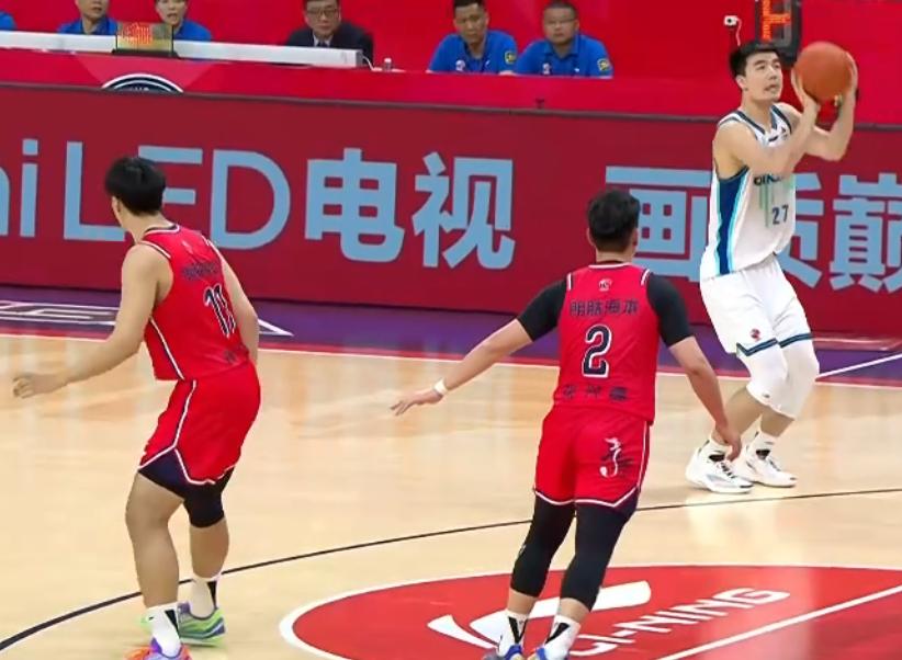 韦瑟斯庞最后一攻杀死比赛，徐昕空砍11+10，青岛男篮战至最后一回合绝杀广州！北