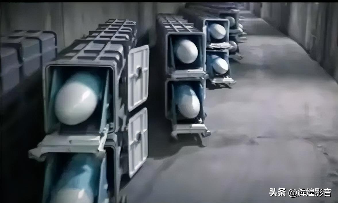 炸锅！伊朗硬刚以色列，底牌曝光让以色列后背发凉
 
近期，中东局势再次引爆全球关