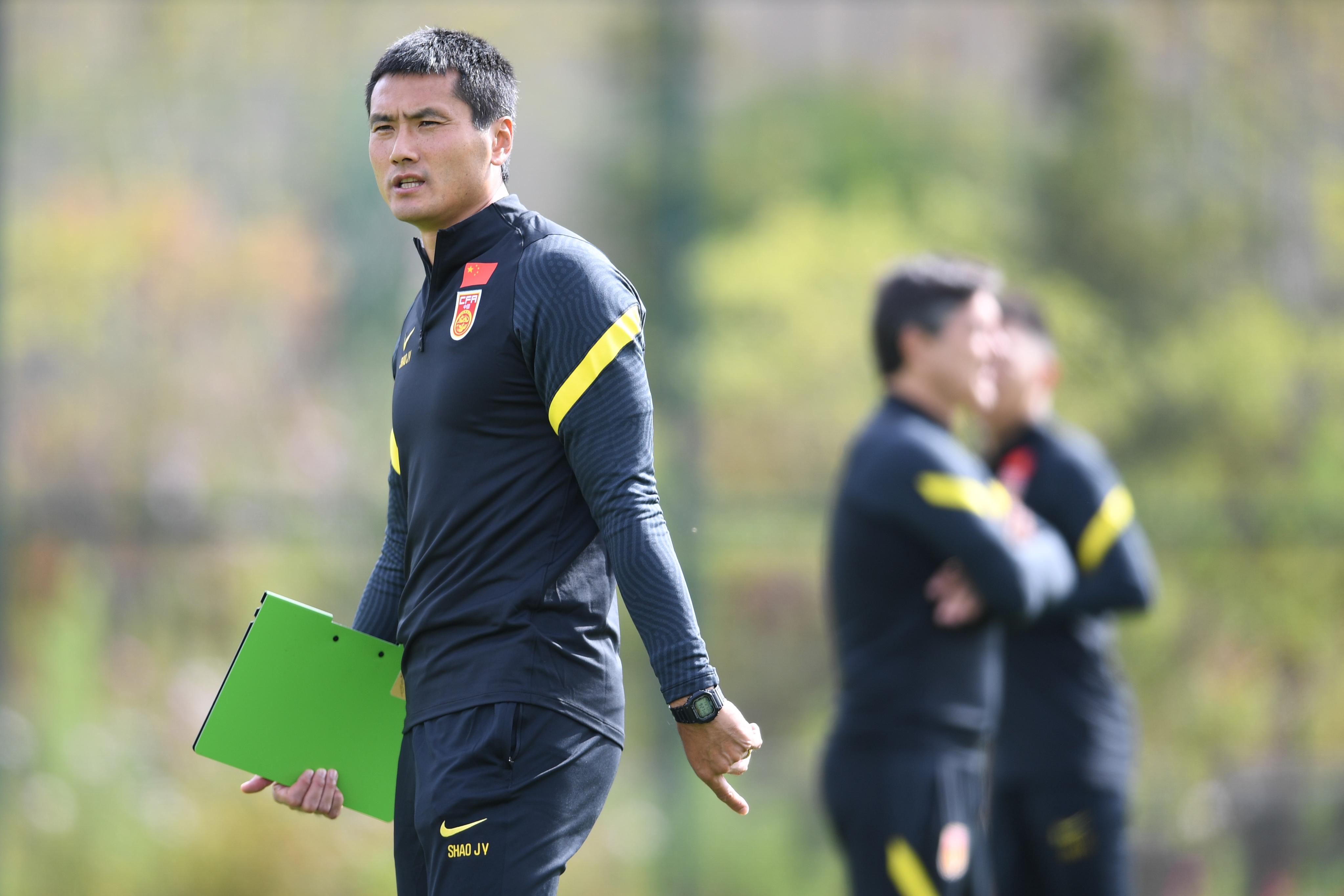 正式开启“邵一期”！记者：邵佳一今天下午召开媒体见面会