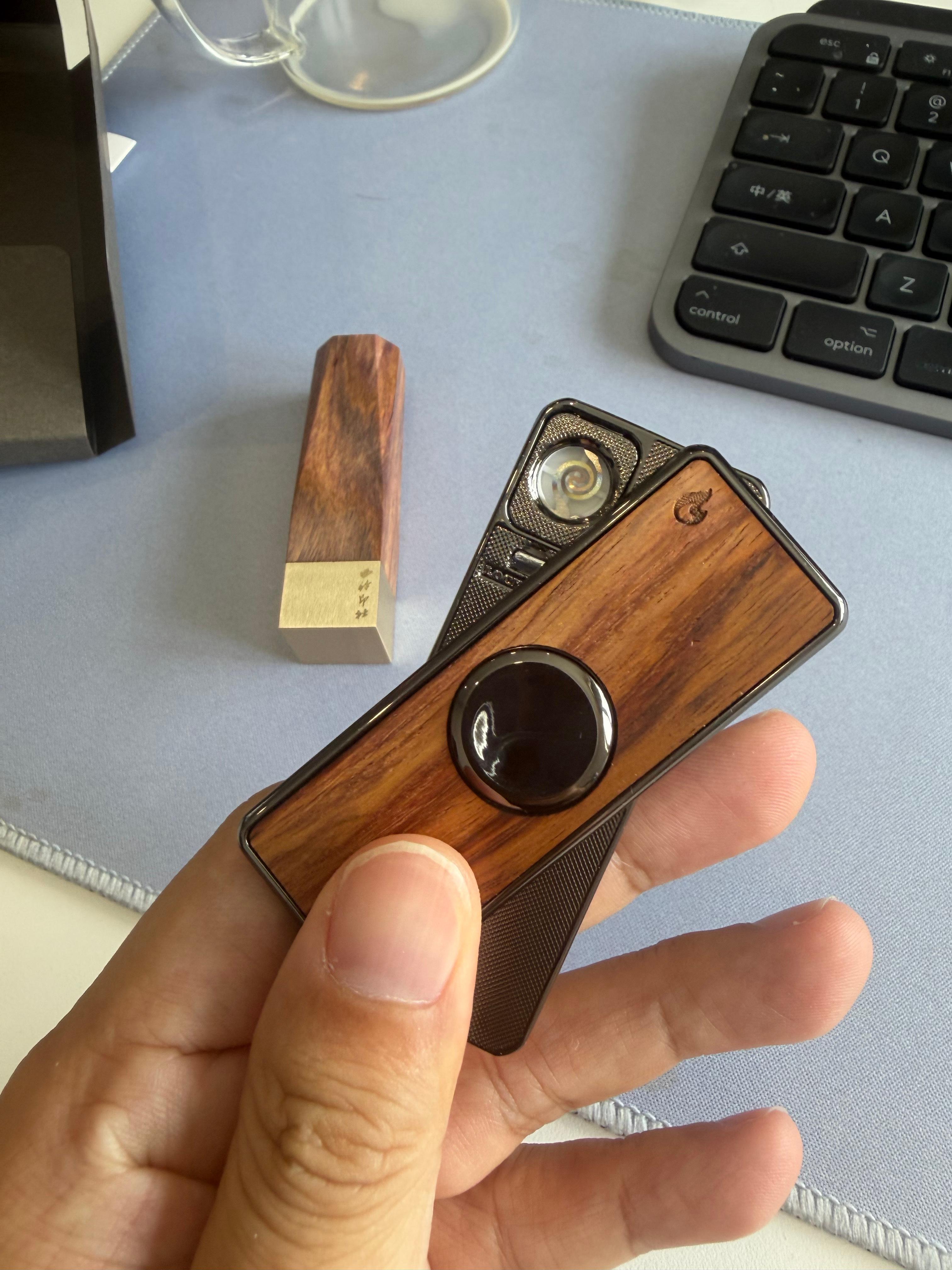 极氪送的这个打火机牛逼 