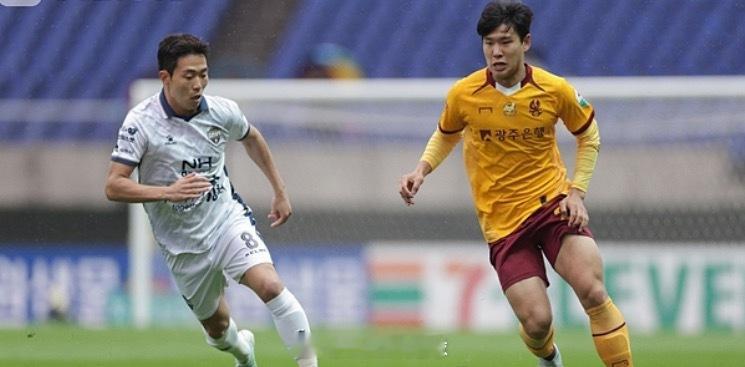 搬运足球情报，给足球爱好者们提供帮助光州FC VS FC首尔1光州FC主力后卫金