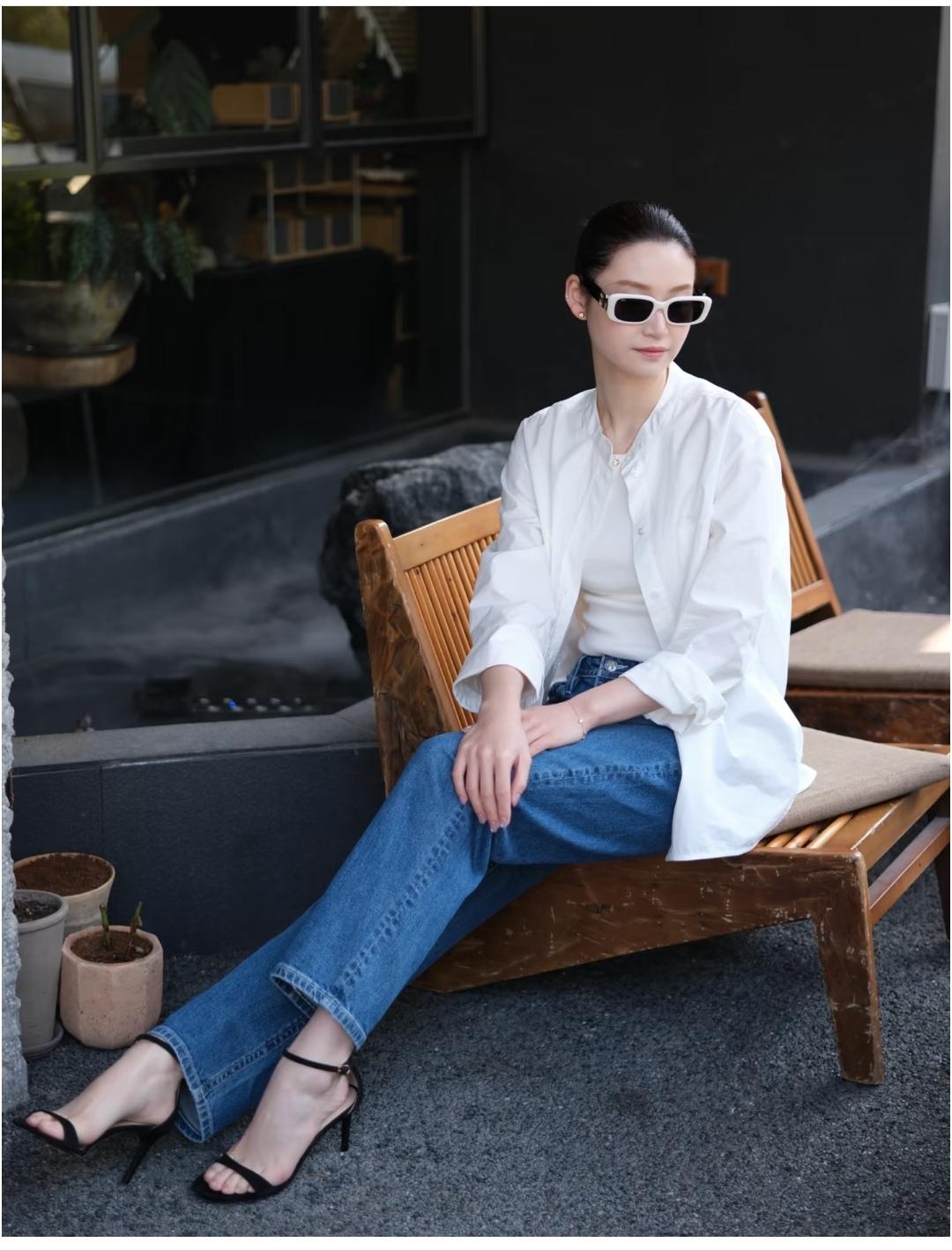 从头到脚看着太舒服了，连脚丫子都那么干净。