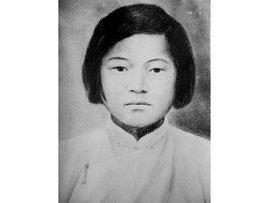 她因叛徒告密被捕，遭受敌人惨无人道的酷刑！抗日女英雄，喻尊霞由于叛徒告密，她和战