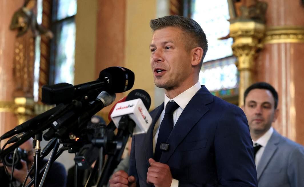 反转再反转！泽连斯基刚要揣走欧盟900亿贷款，却突遭保加利亚拦路！匈牙利大选毛焦