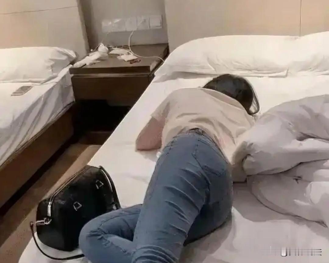 河南南阳，女子醉酒后报警称被邻居强 奸未遂，警方将女子邻居刑拘后，邻居妻子找人给
