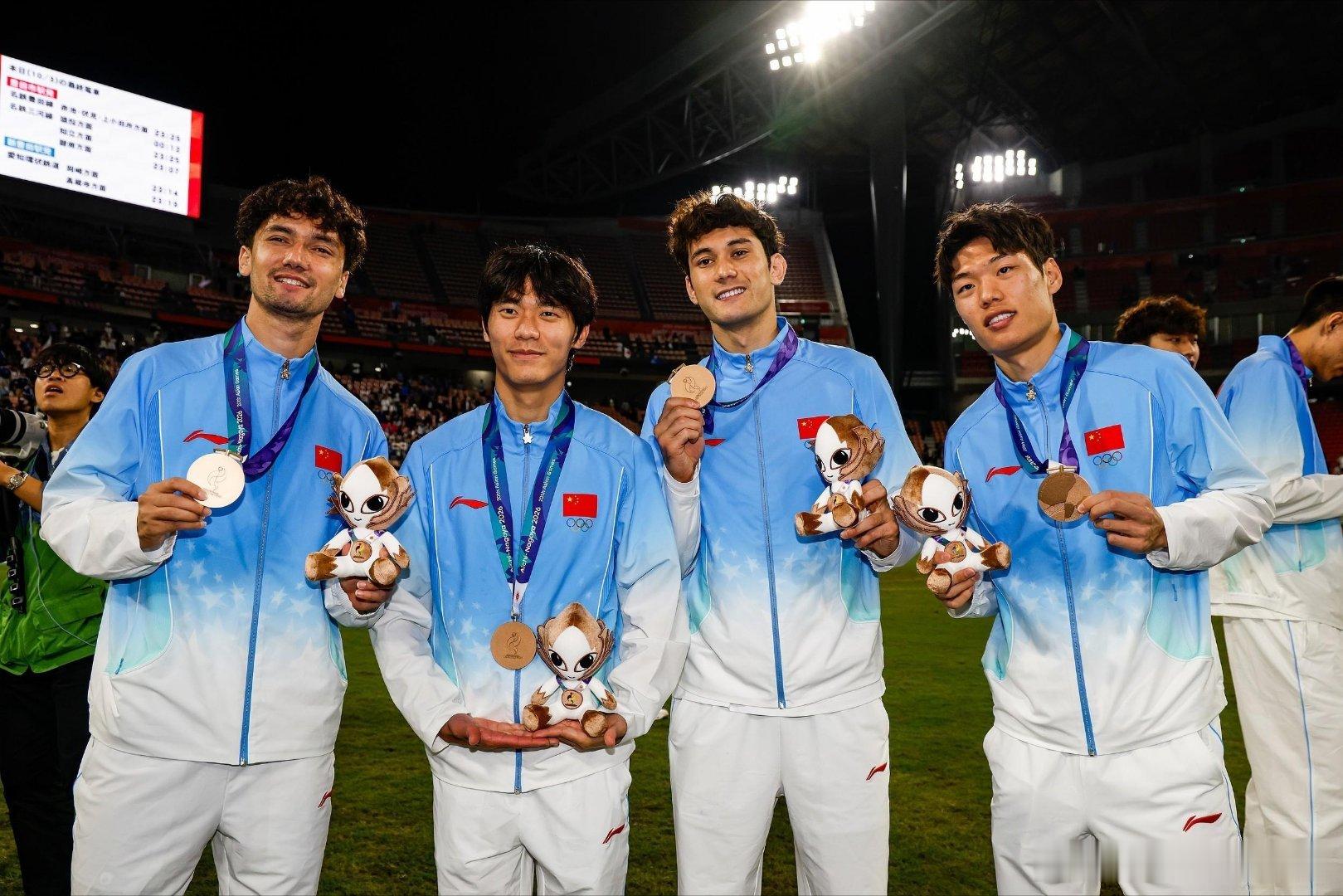 u23男足亚运夺得铜牌成都蓉城 蓉城F4 ​​​