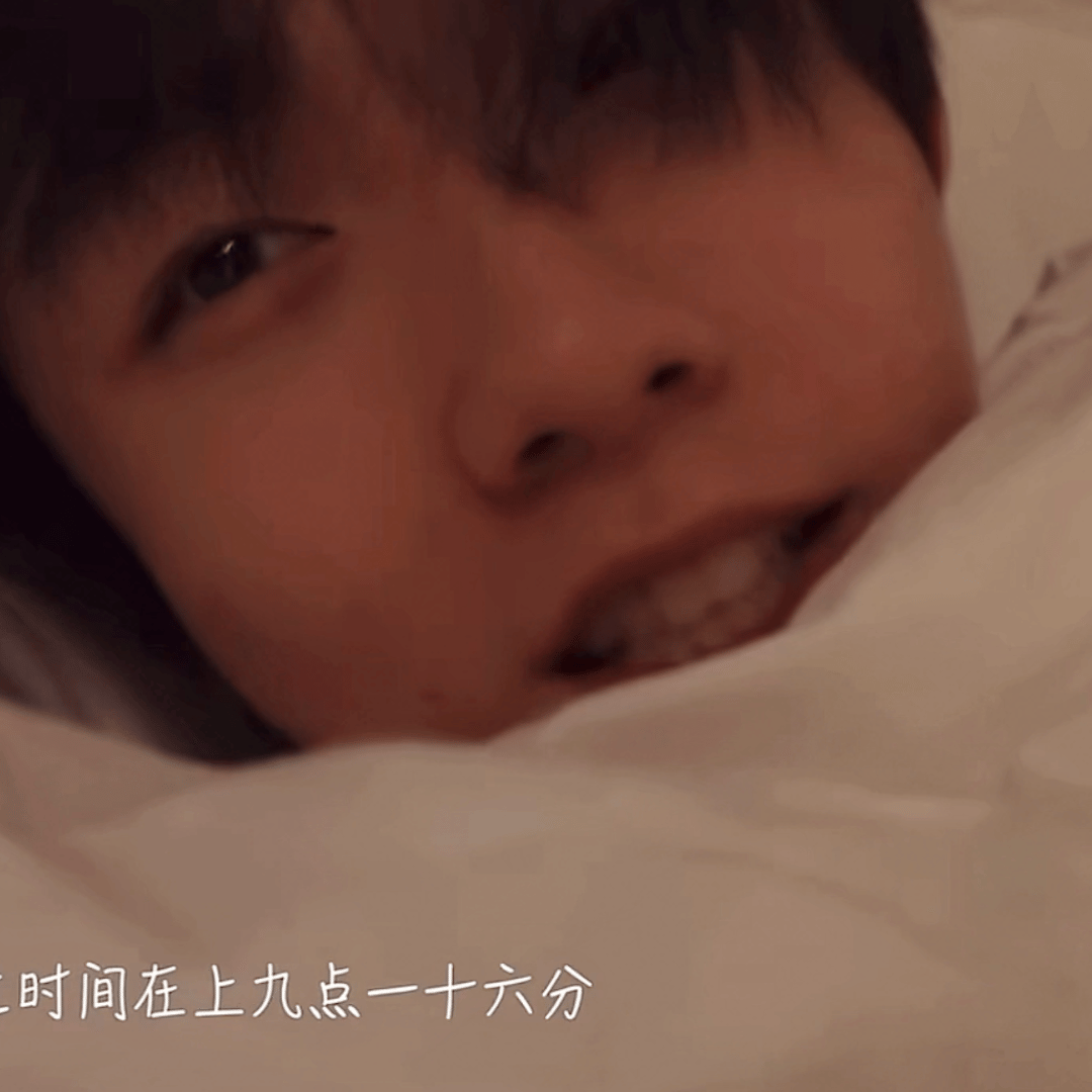 我嘴角的眼泪PradaPrada的流 