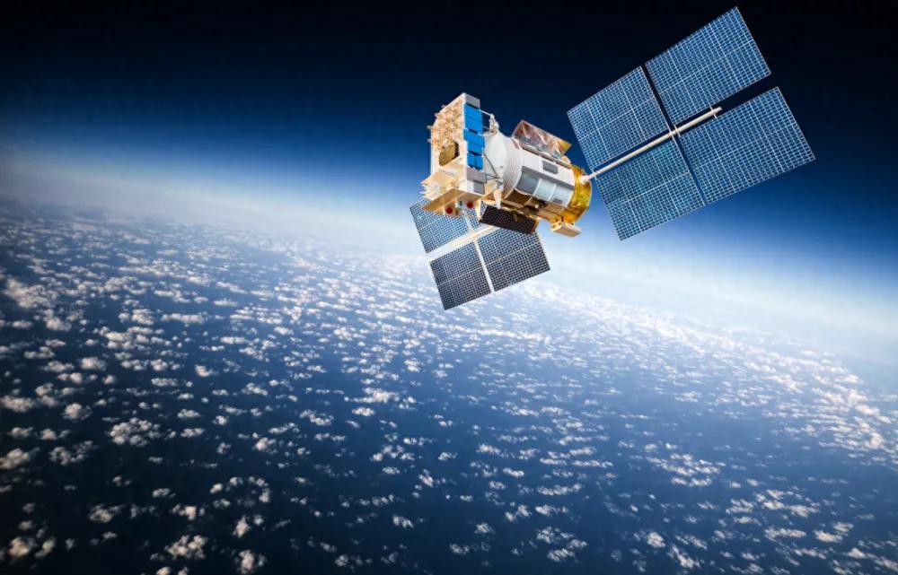 日本又坐不住了！

据日媒炒作，中国人造卫星群大约每10分钟就通过日本上空一次，