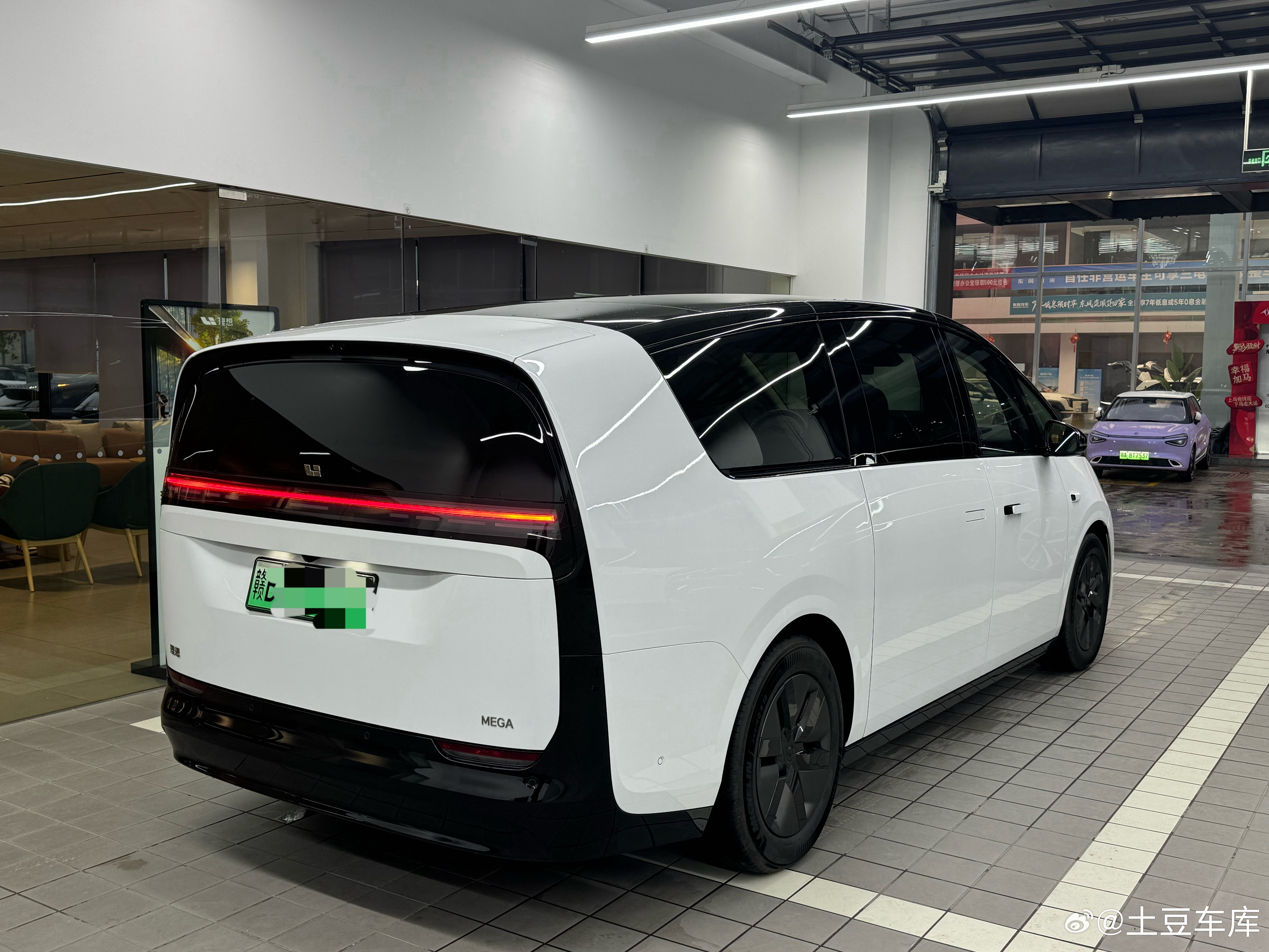 理想MAGA白色真好看不贴拉花的造型 也好酷 武汉·理想汽车武汉汉阳服务中心