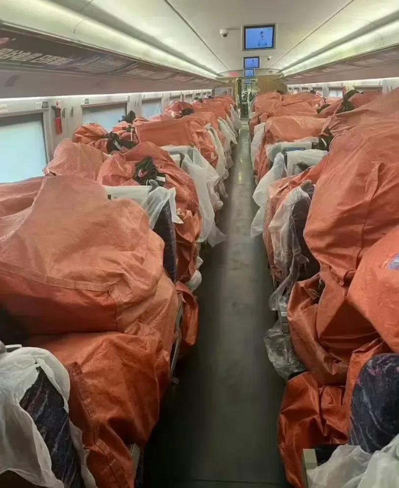 什么快递究竟有多么贵重，还要用高铁来拉，难道普通的货车拉不下了吗？