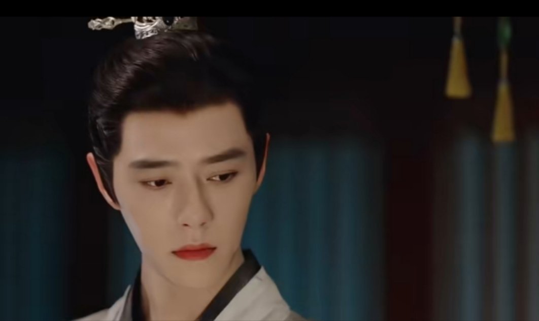 方逸伦晋江式演技  陆昀的情感世界，被方逸伦演绎得淋漓尽致。轻柔眉头、喉结微动、