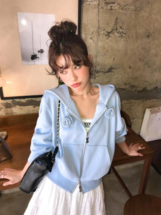 两朵温柔的蓝玫瑰💙