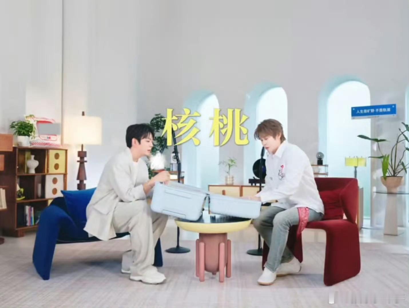 精致又潦草说的就是王濛吧王濛你出行压力这么大吗🏋️♀️到哪都不忘带上健身器材维