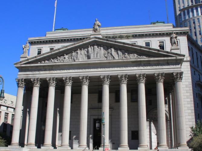 美国法院正式宣布了2025年11月6日，美国最高法院正式就总统特朗普任内推行的大