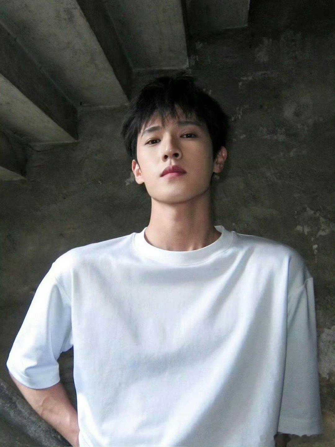 李昀锐住上了豪华大床房奔跑吧 开局一张豪华房卡，解锁整季奔跑快乐！李昀锐的幸运入