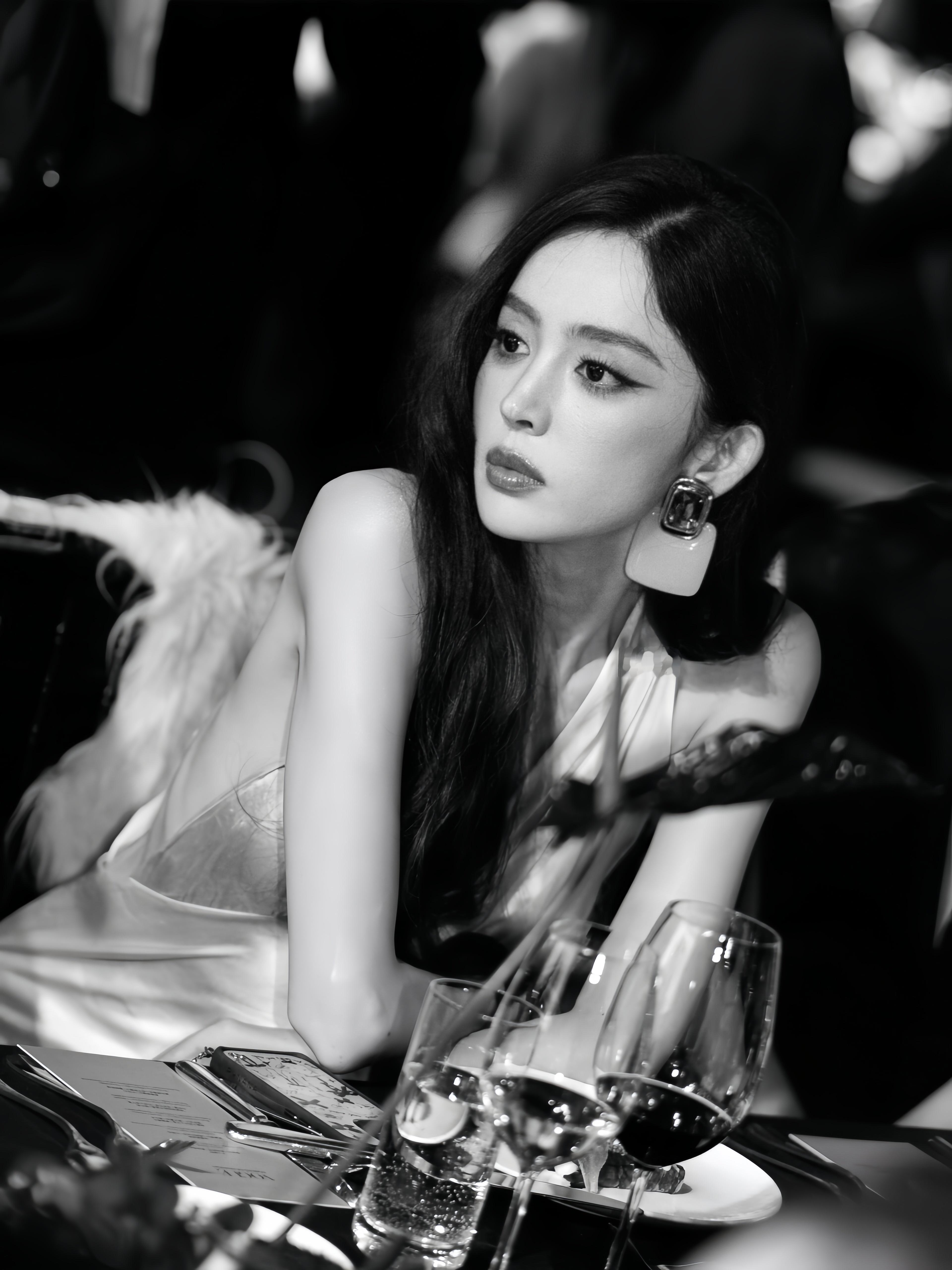 娜扎🥂 ​​​