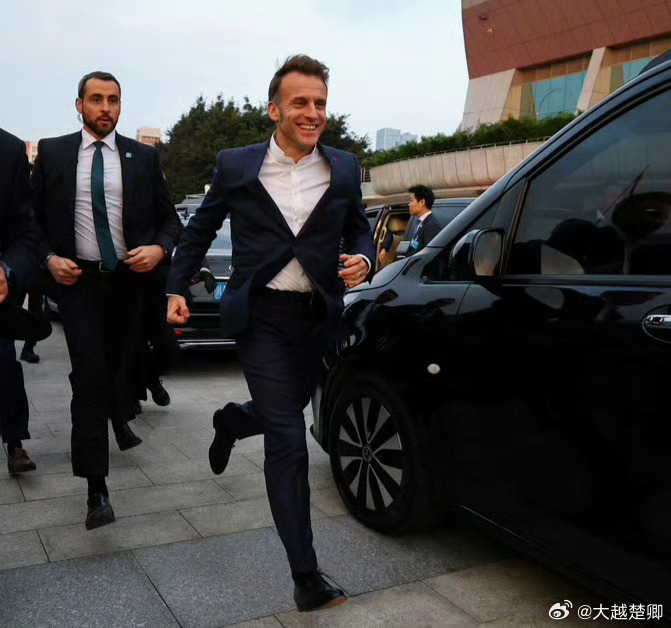 马克龙去年底访华后放话，说若中国不采取措施解决贸易逆差，坐视欧洲制造业衰败，欧盟