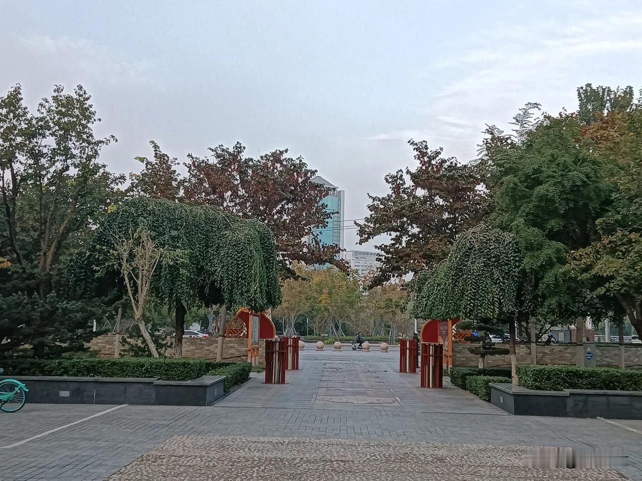 #秋日生活记录#《秋日的斑斓时光》

嘿，亲爱的朋友们！说起这秋日，我可有太多特