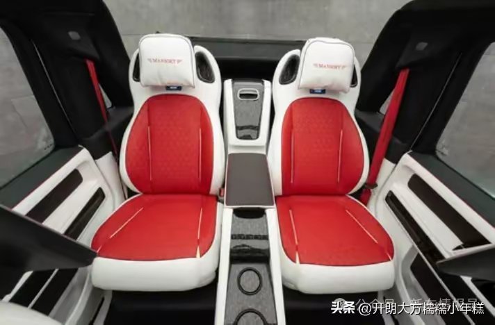 2026款奔驰GLE是奔驰GLE的第二次中期改款车型，以下是它的相关信息：上市时