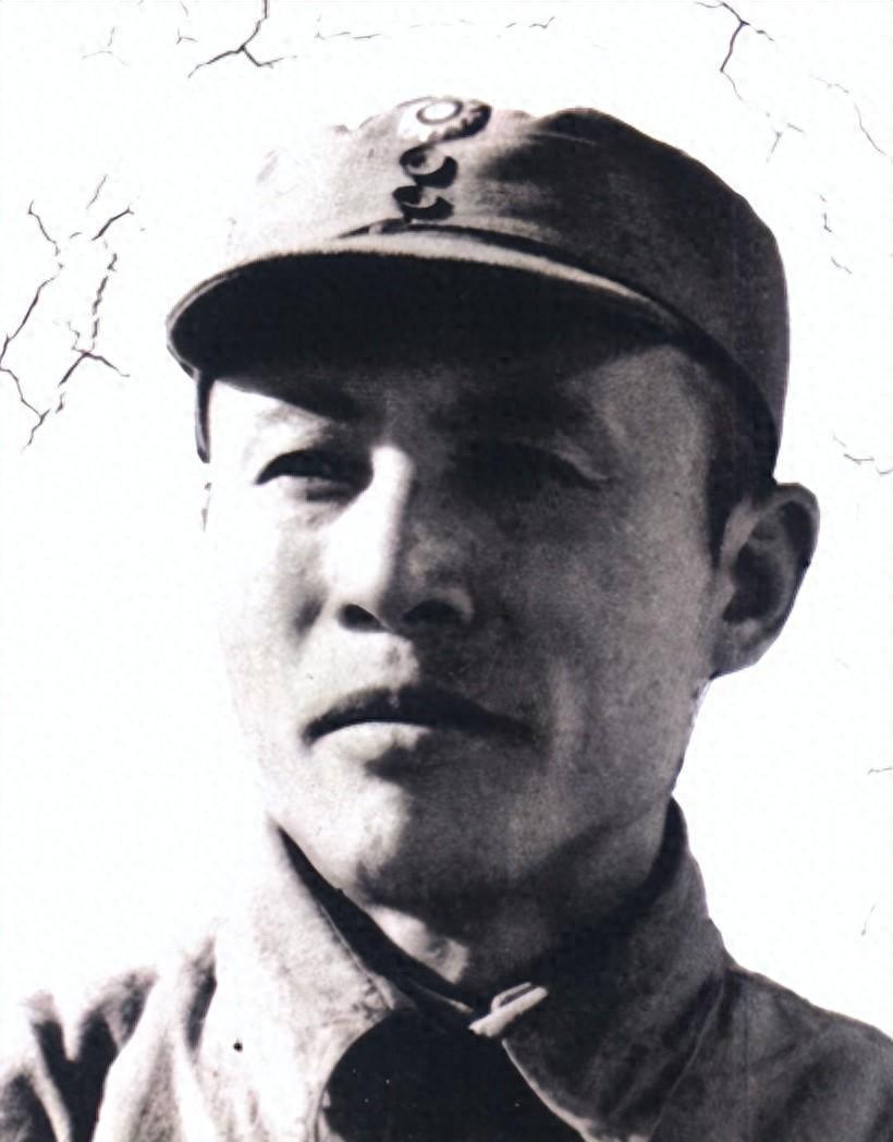 1958年吕正操在毛主席面前立下军令状，主席坦言能做到四分之一已经很不错了！
1