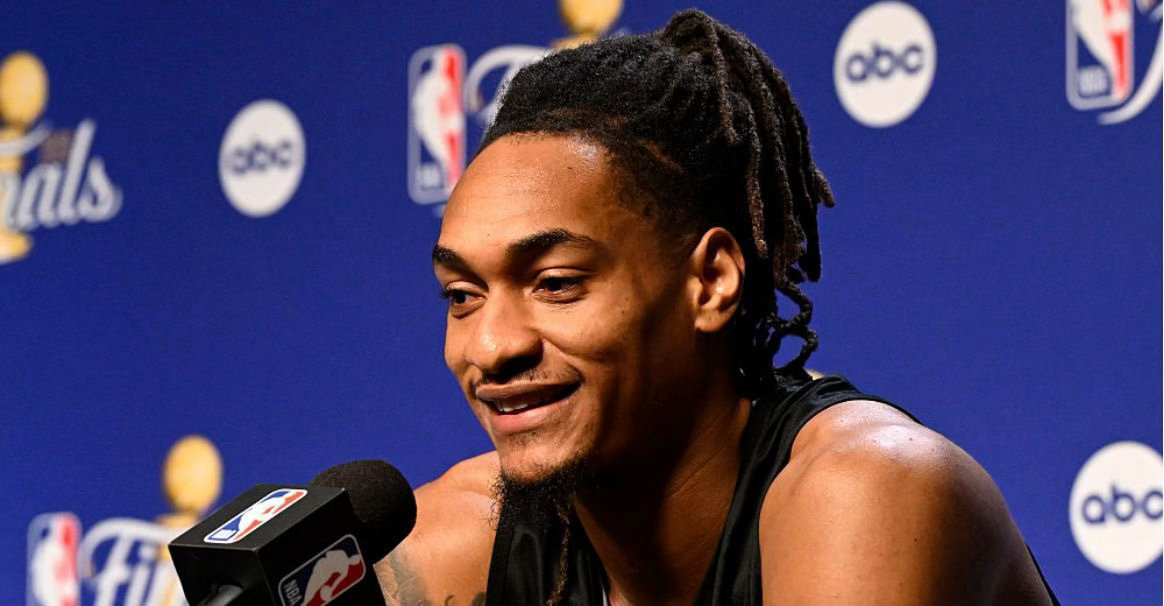瓦塞尔坚信马刺能够扭转局势圣安东尼奥马刺目前在NBA总决赛中以0比2落后于纽约尼