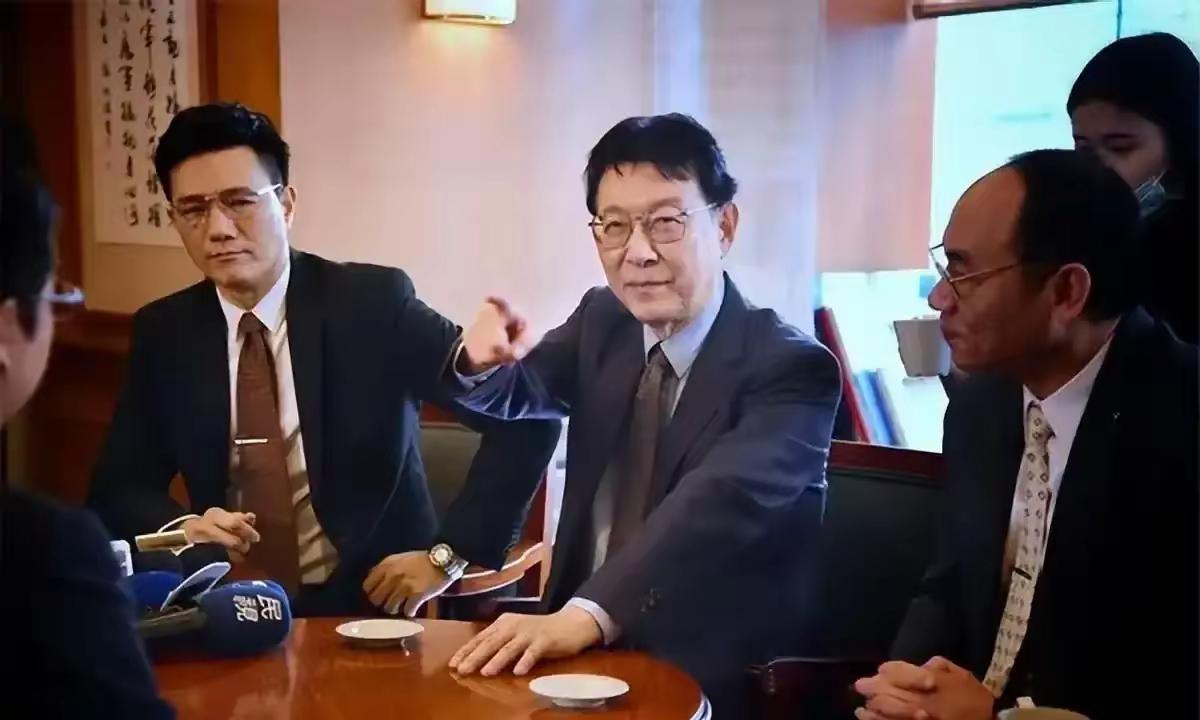 赵少康在节目里又提 “对大陆没好感”，这话背后，藏着他父亲赵振镕七十年前的两段经
