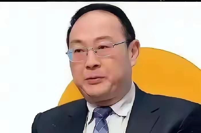 金灿荣教授一句，“斗胆给中央提个建议，大国不狠，没人怕，也没真正的朋友”。

这