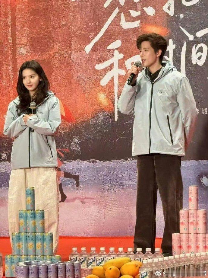 章若楠王安宇新剧开机章若楠王安宇想把你和时间藏起来开机同框  新剧《想把你和时间