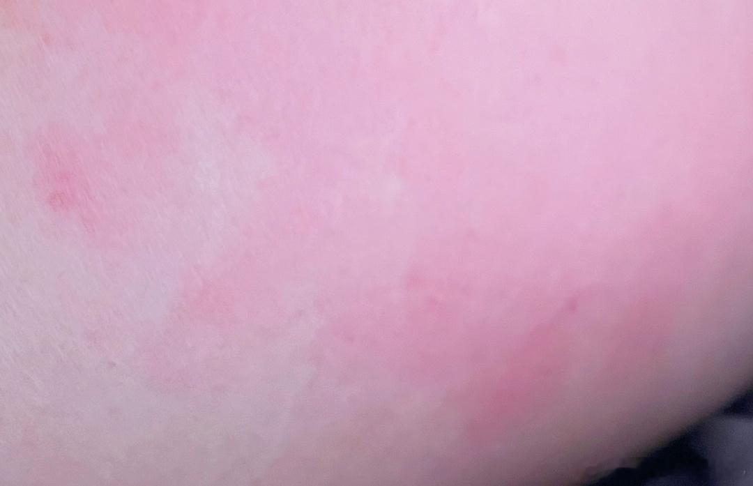 不知道为什么昨天晚上回来我一句话都不想说，晚上他去接我，我也不想上车，我一直走他