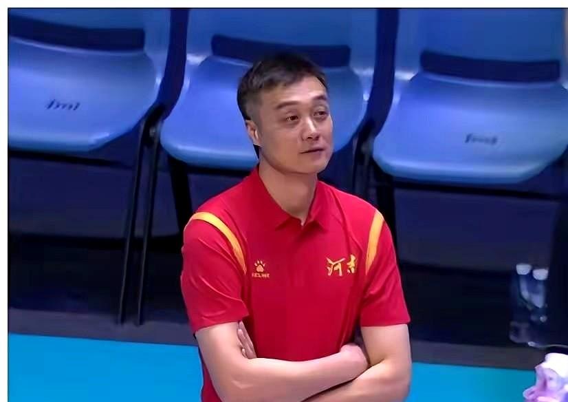 给焦帅一点建议：把河南女排带到国内一流强队。
利用朱婷邀请科内打友谊交流赛。
最