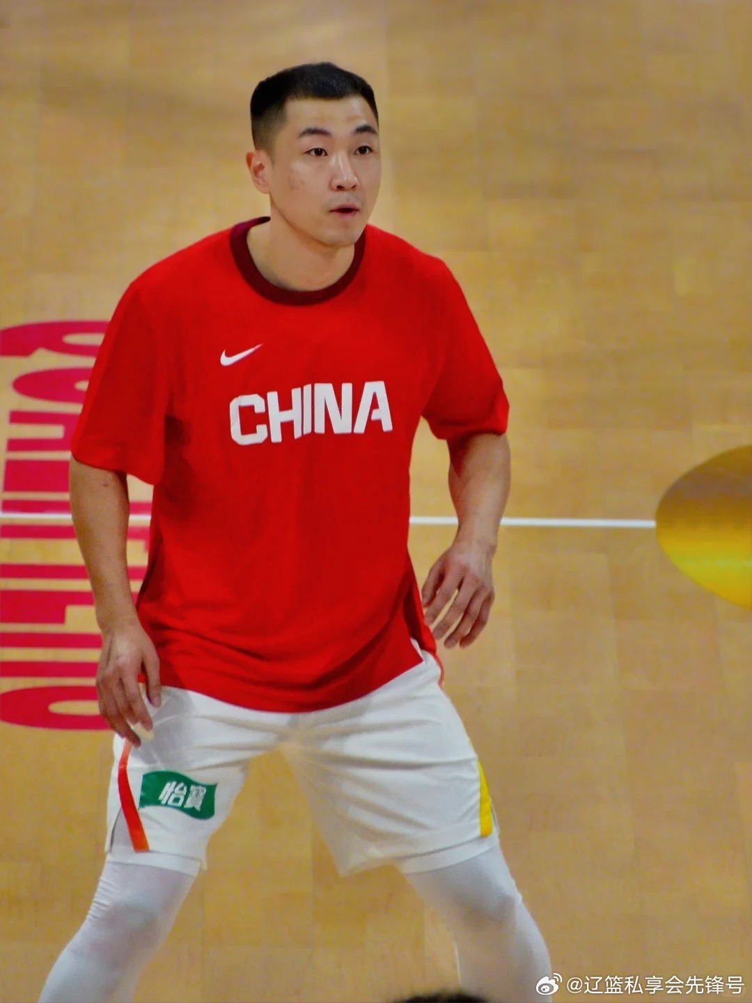 其实高诗岩和记者贾磊的矛盾，是从2025年8月男篮亚洲杯选人那事儿闹起来的。当时