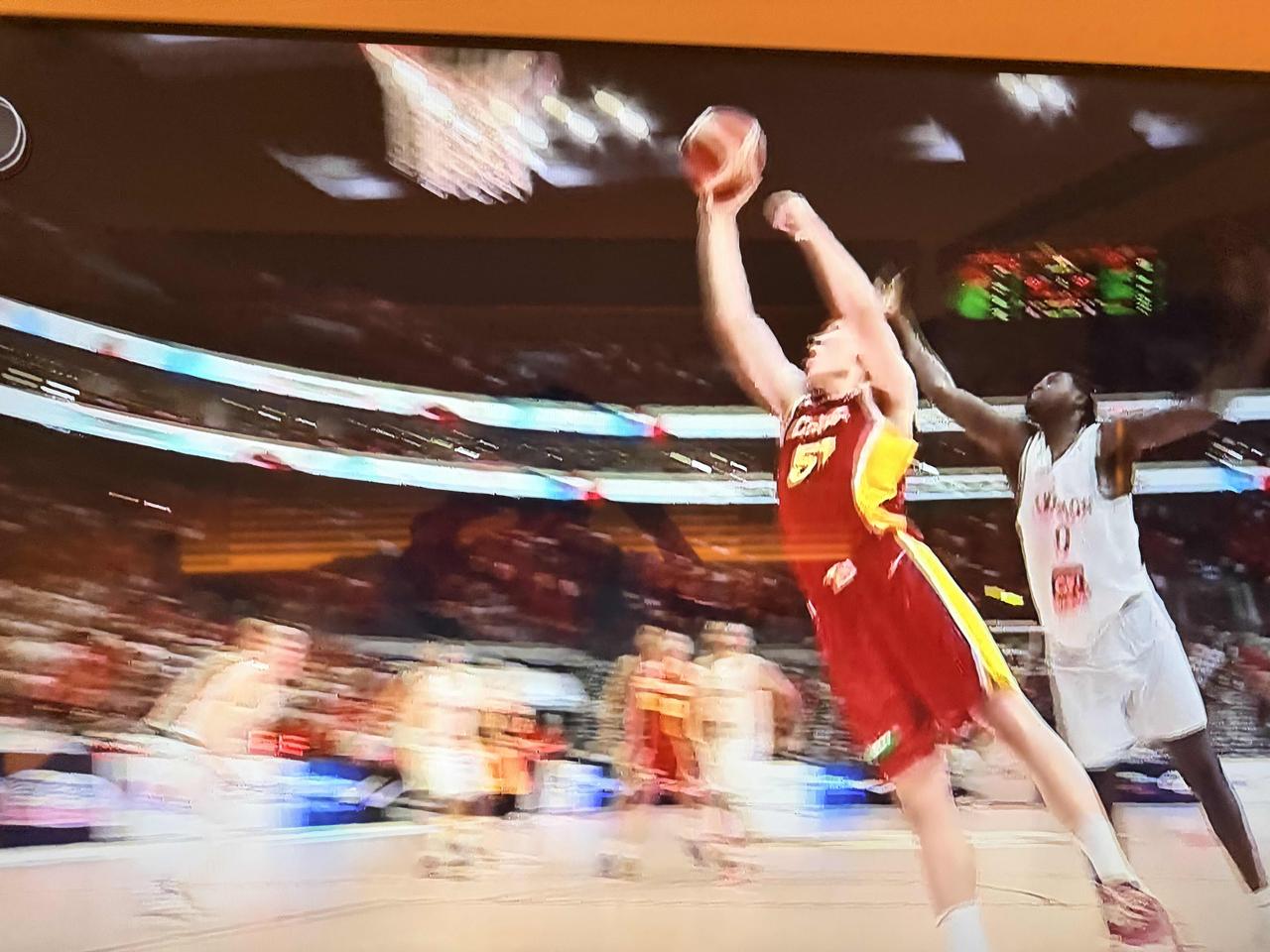 发球失误、被抢断，又是被抢断，中国男篮为什么始终在发球问题上栽跟头？
世预赛第二