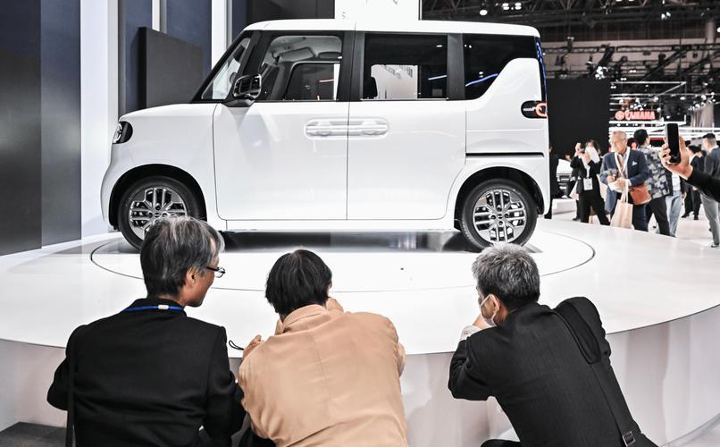 日本网民这次彻底破防了！
 
比亚迪新车“海獭”进军日本市场，不仅遭遇网络暴力，