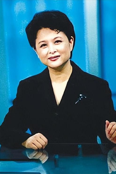 央视肖晓琳：退休5个月，在美国儿子家死去，临终26字遗言太深刻。
 



主要