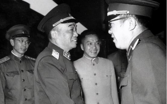 1942年冬天的一个深夜，太行山革命根据地突然响了一声枪。所有人神经瞬间绷紧——