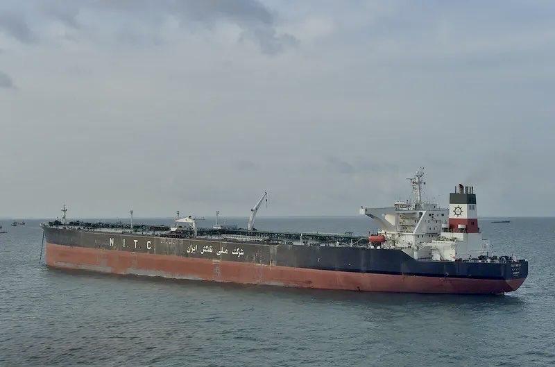 感觉美伊谈判还是要进行的，因为油马上要没有储罐了存放了，把废油轮都拉哈尔克岛当储