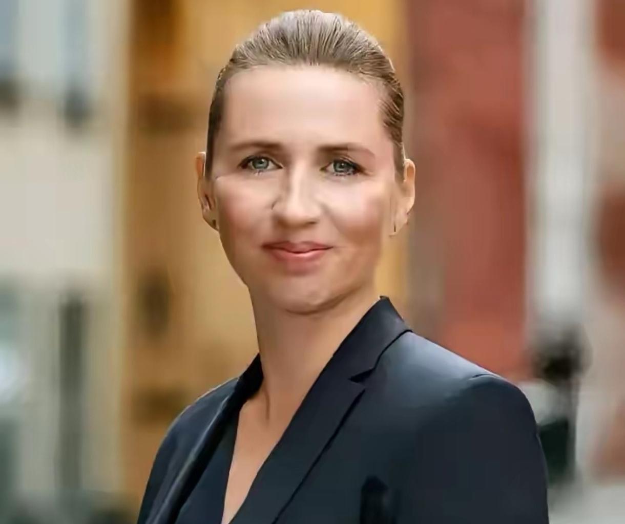 丹麦的两个国际笑话：一、丹麦女首相为了讨好美国，像疯狗一样咬中国，结果美国现在要