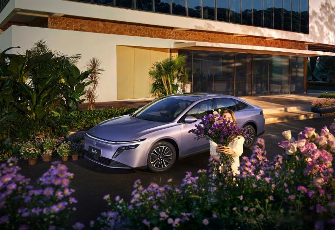 开箱百万级后排大沙发 想解锁极致舒适出行体验，东风日产N6值得一看！它上市后创意