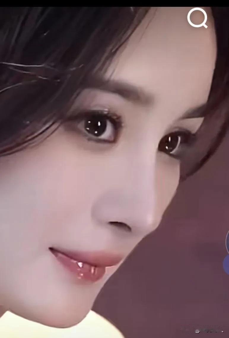 摸鱼儿•海市蜃楼
文/无冕诗人

一

望天涯、幻城飘渺，惊涛如梦烟渚。 琼楼玉