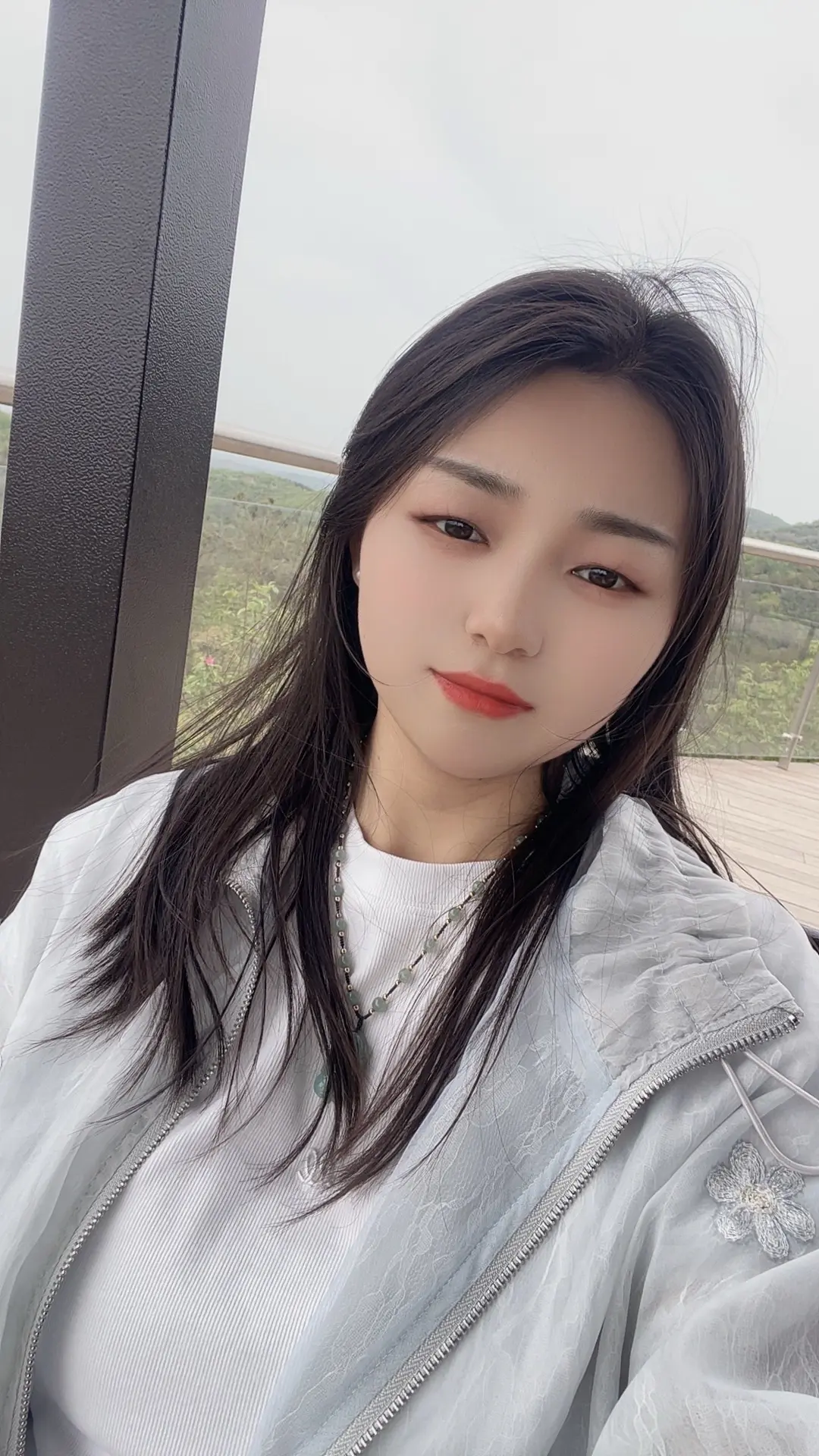 一程有一程的磨砺 一站有一站的风景 望可望之事 待可待之人