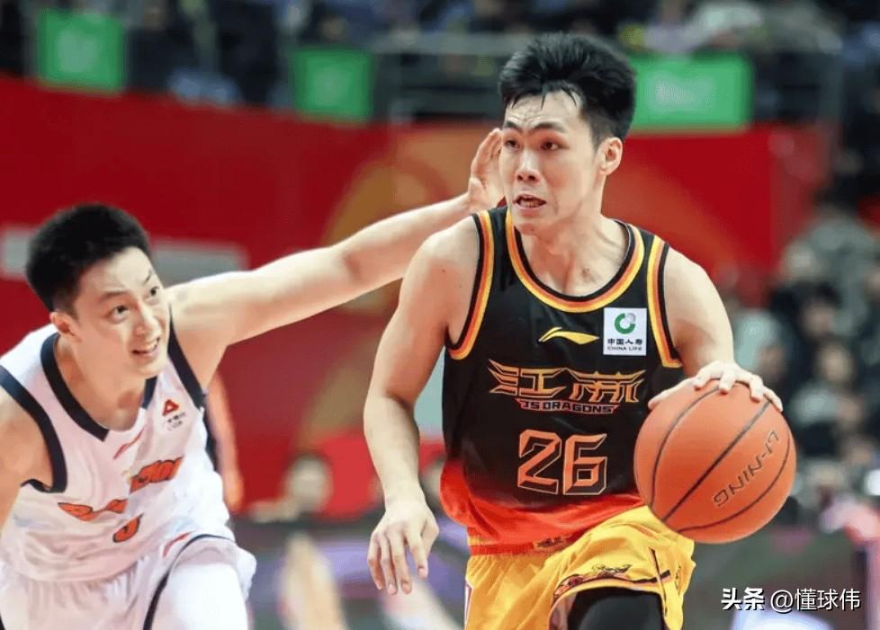 赢得教练认可！西蒙谈庞峥麟：

“庞峥麟是赢球的关键。”

“他一直在带领球队。