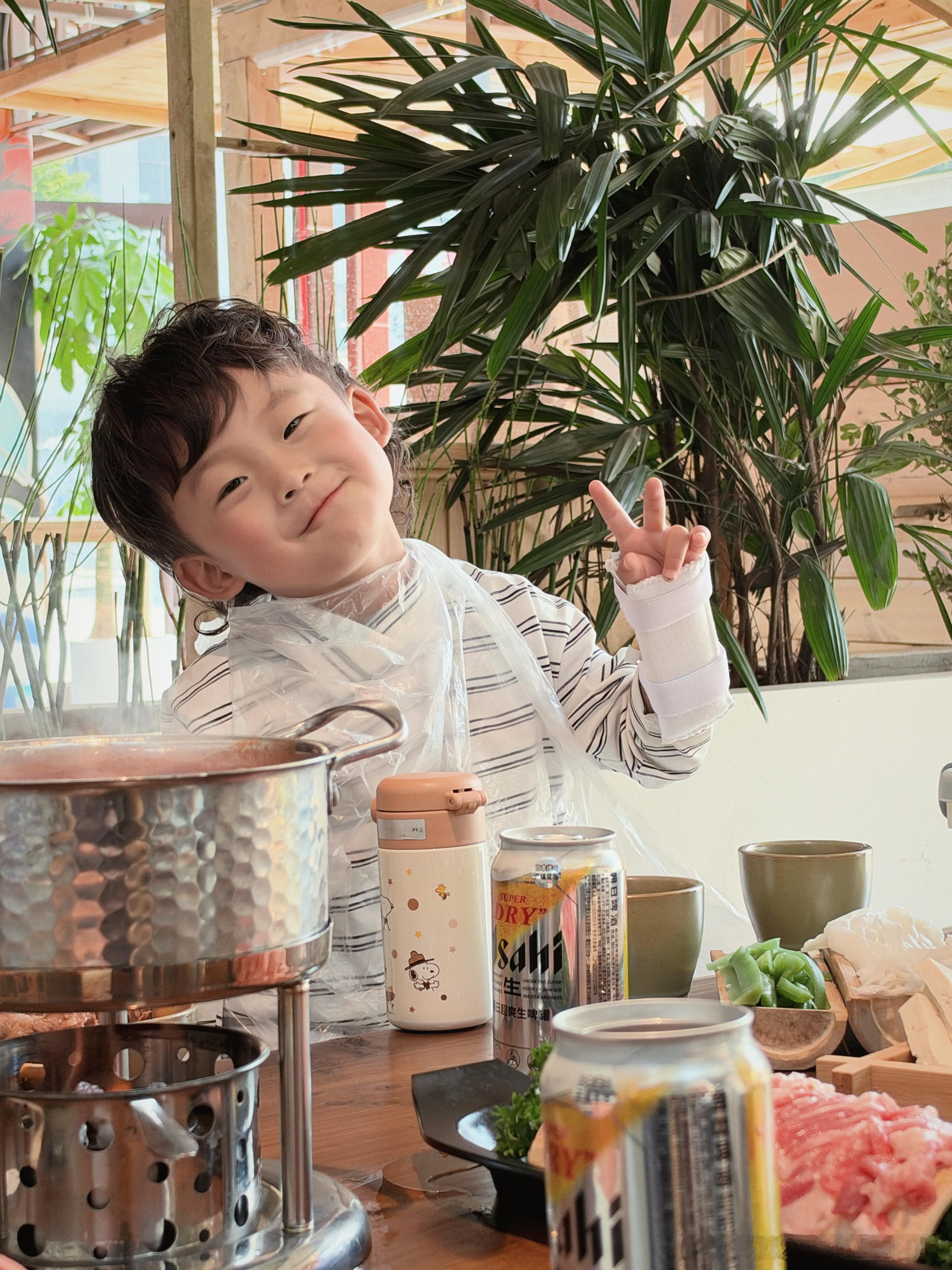 想秋冬的每个周末都和家人一起在院子里吃火锅🍲 ​​​