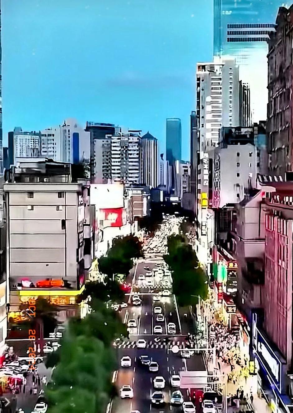 #秋日生活打卡季#长沙现代化城市越来越亮眼了，不但城市风光多姿多彩，而且城市高楼