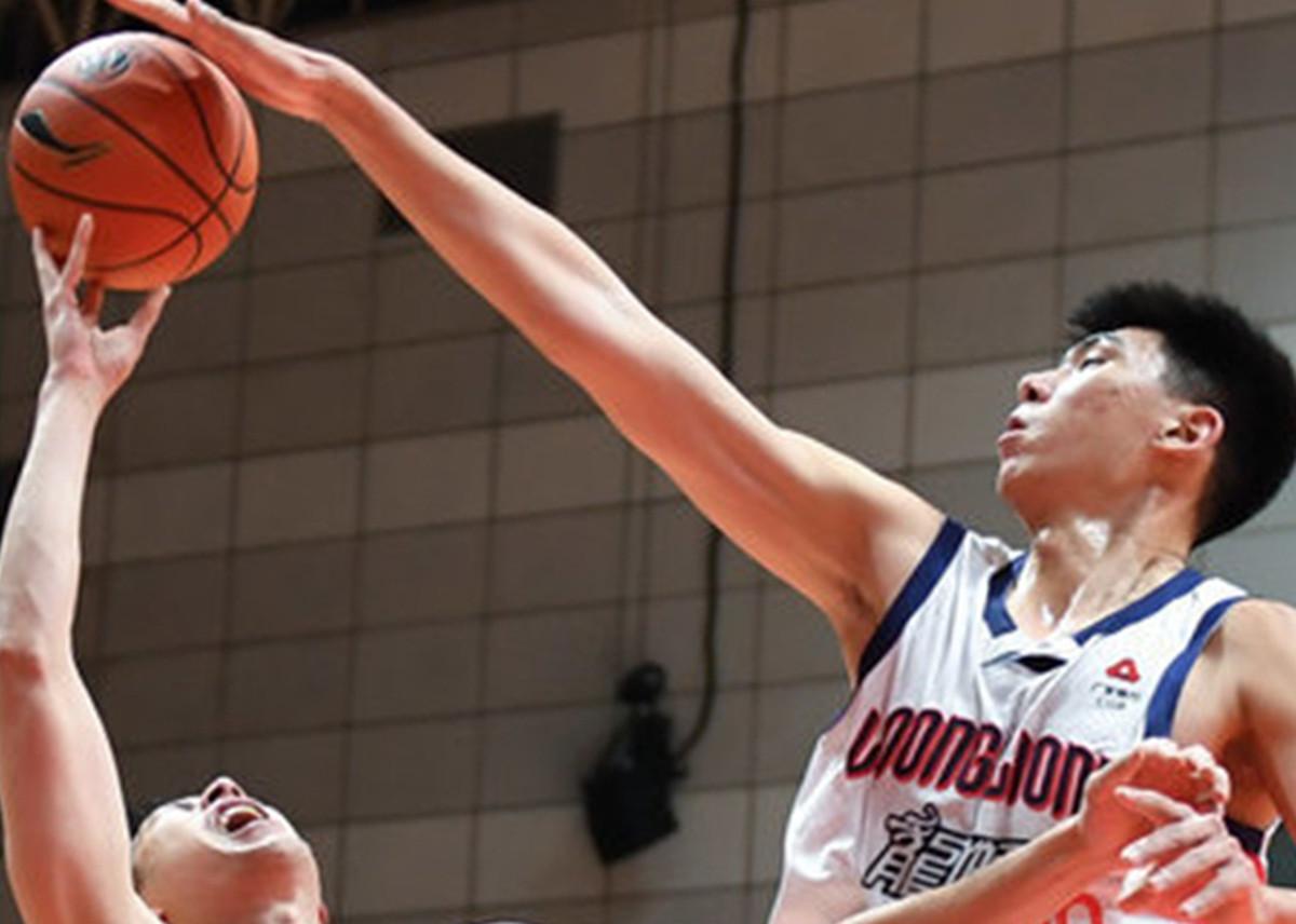 广州新星徐昕上半场7分4帽，无愧广州文班亚“昕”美誉
北京时间1月14日，广州上