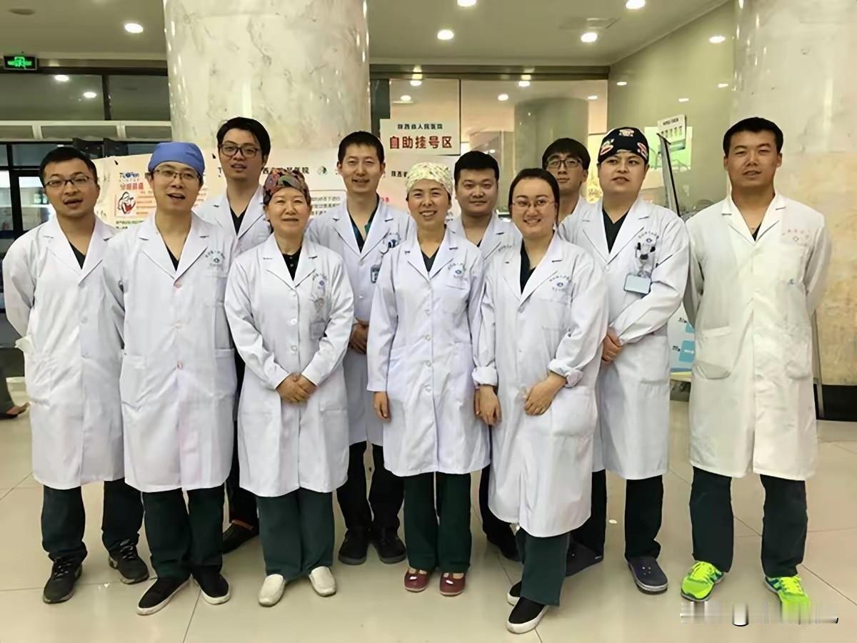 铁饭碗碎一地！县医院月薪三千医生，竟比公务员教师先失业？
 
在很多人的固有认知
