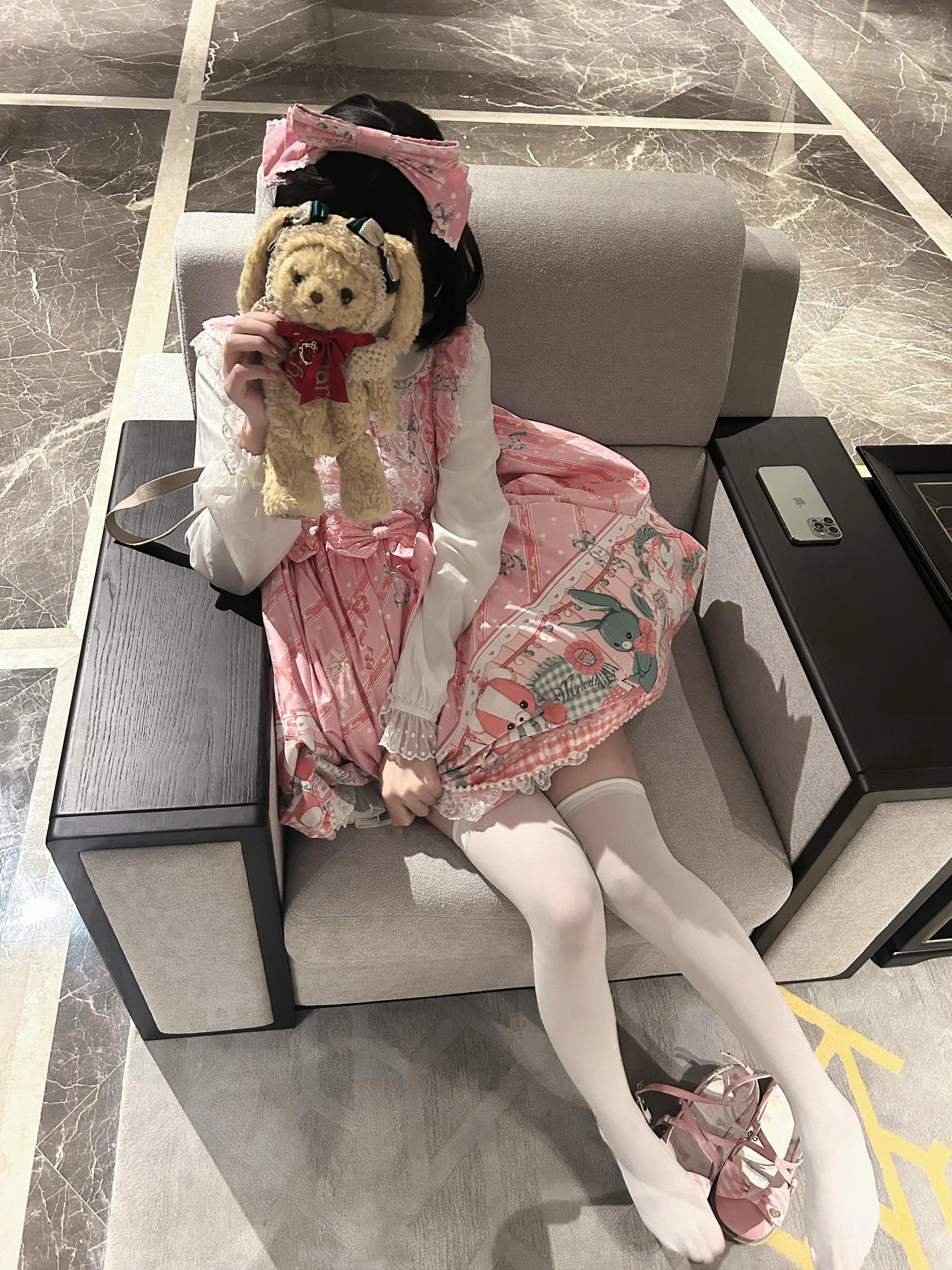 浙江降温了 男孩子多加衣服 女孩子加我