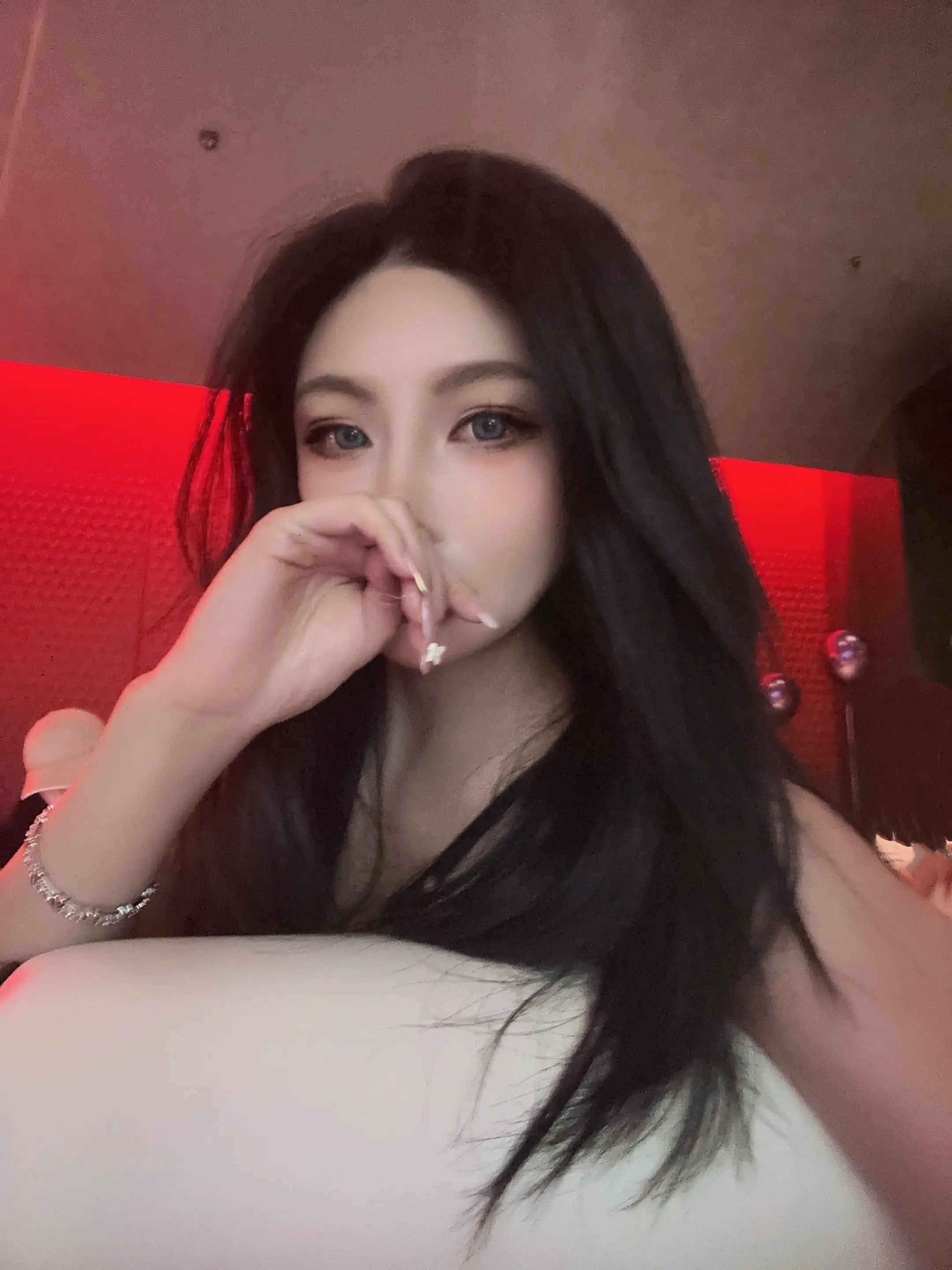 对人好，是选择；被人懂，是幸运。 “我喜欢自己仁至义尽以后  ，心安理...