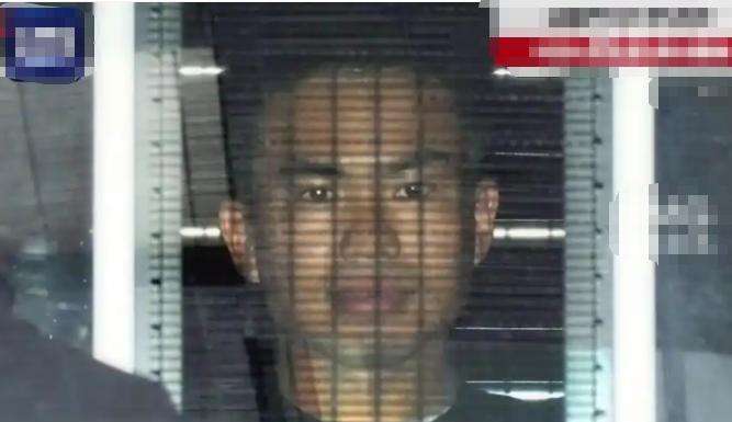 原来日本那个持刀强闯大使馆的军官曾经被咱们审讯了大概三个小时
 
很多人第一反应