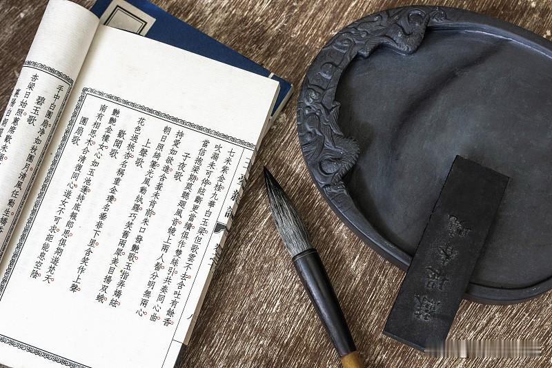 《资治通鉴》识人术：教你一招看清，身边人是人还是鬼

先讲个真事。我朋友公司有个